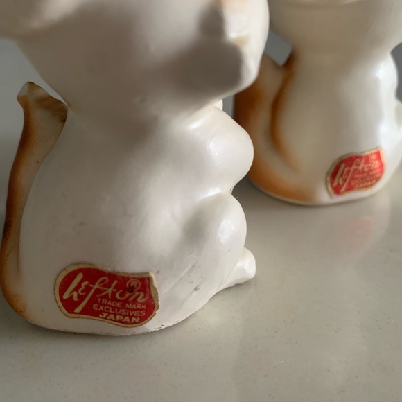 Vintage salt and pepper shakers (set of 2) - Picture 4 of 7